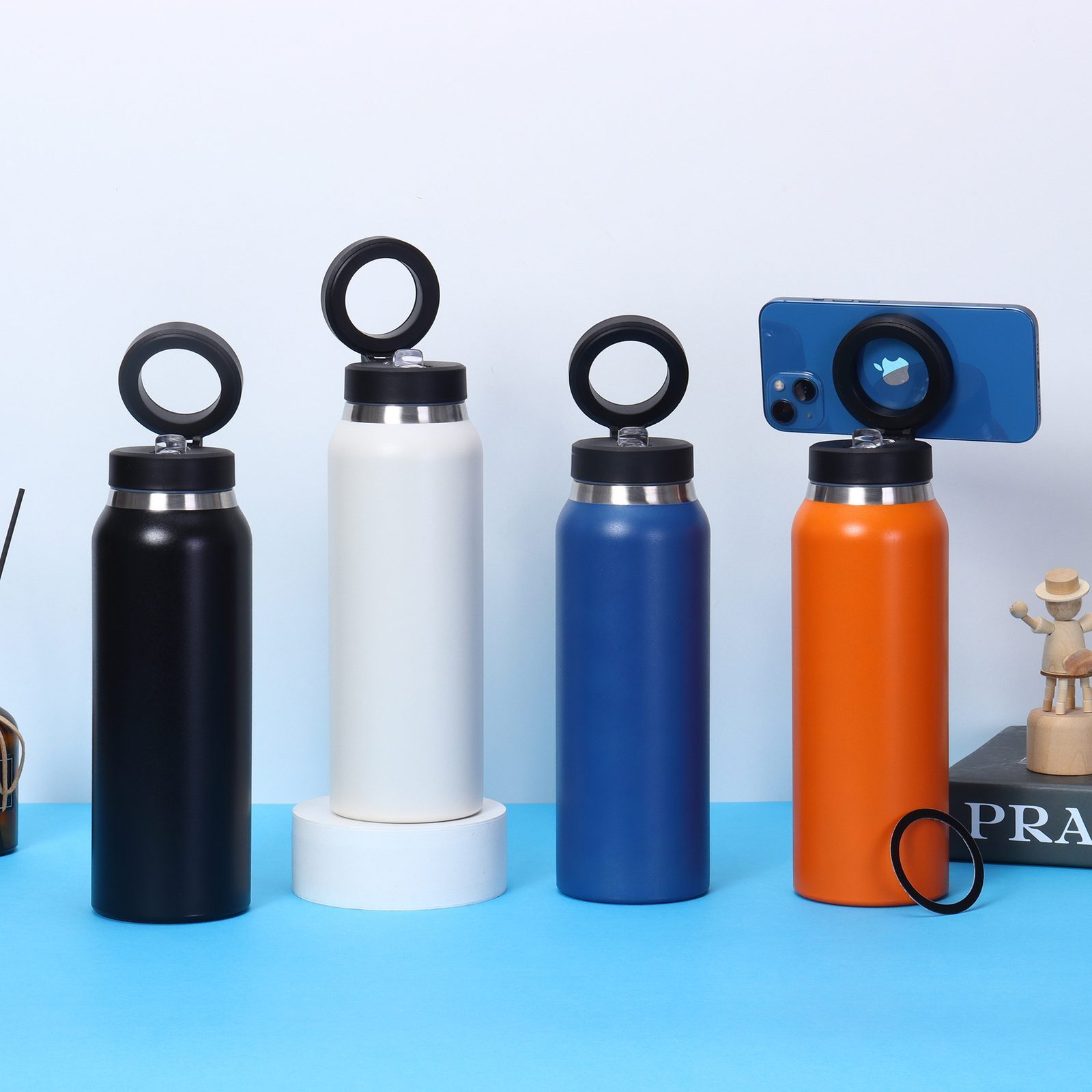Insulated Bottle with Magnetic Phone Ring Lid