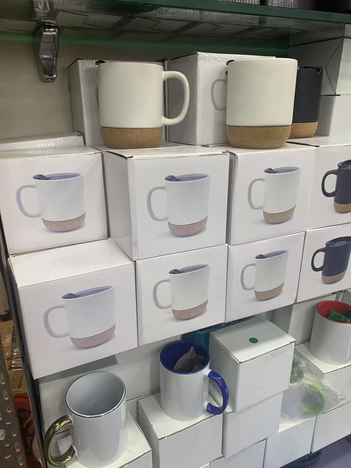 Ceramic mug with cork base gallery 1