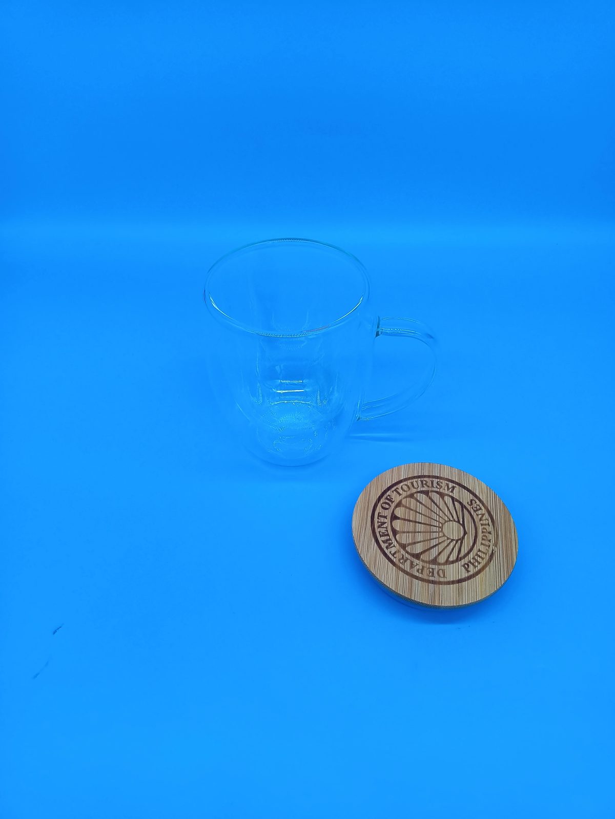 Thick glass mug with bamboo lid gallery 2