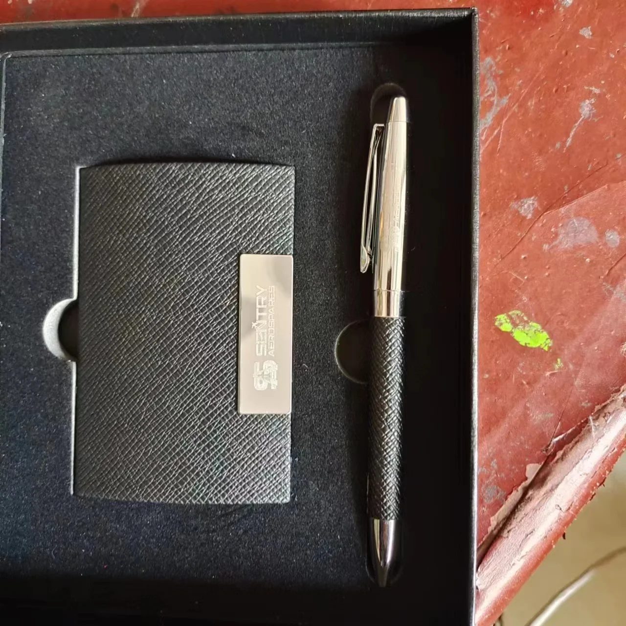 1, PU leather + metal cardholder Gift Set gallery 2
