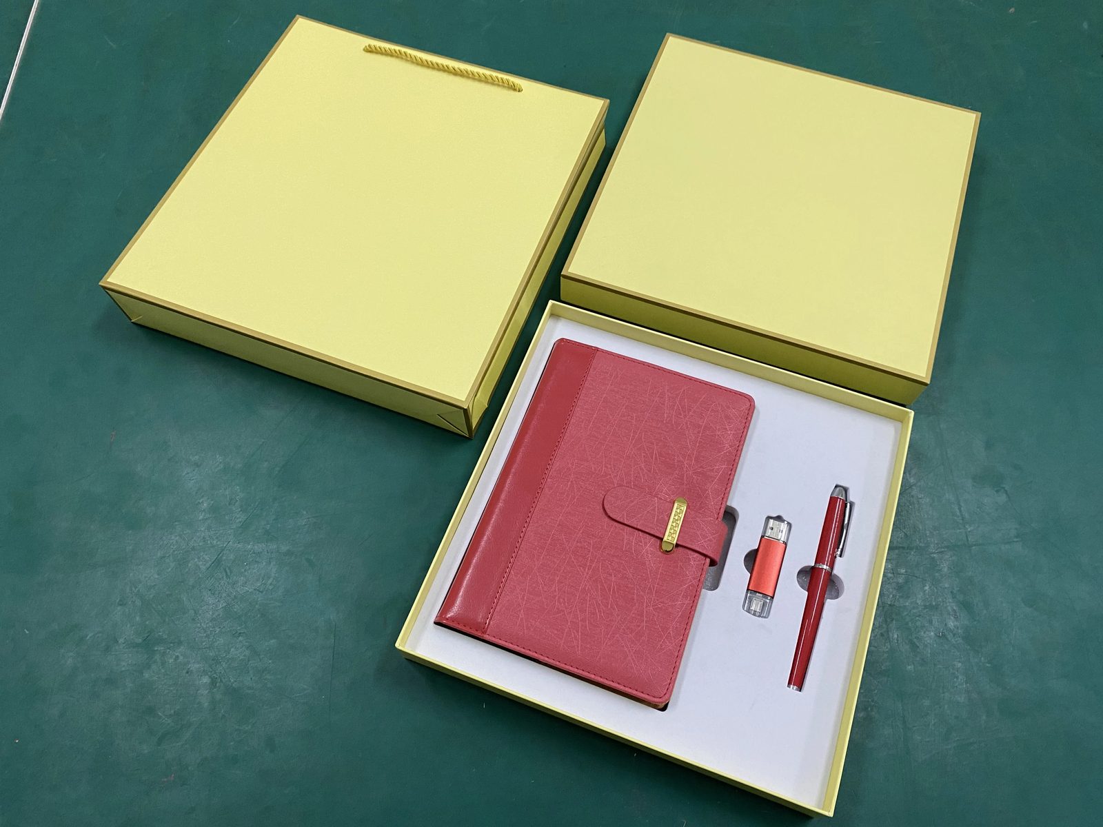 A5 Perfect Binding Notebook, Type C + PC OTG U Flash Drive 16GB and Metal Pen Gift Set gallery 2