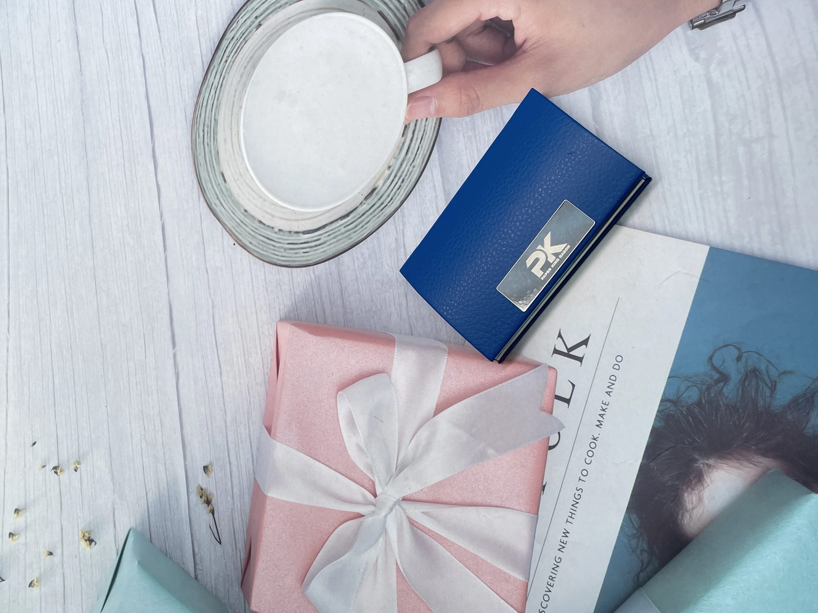 A5 Perfect Binding Notebook, PU + Metal Cardholder and Metal Pen Gift Set gallery 2