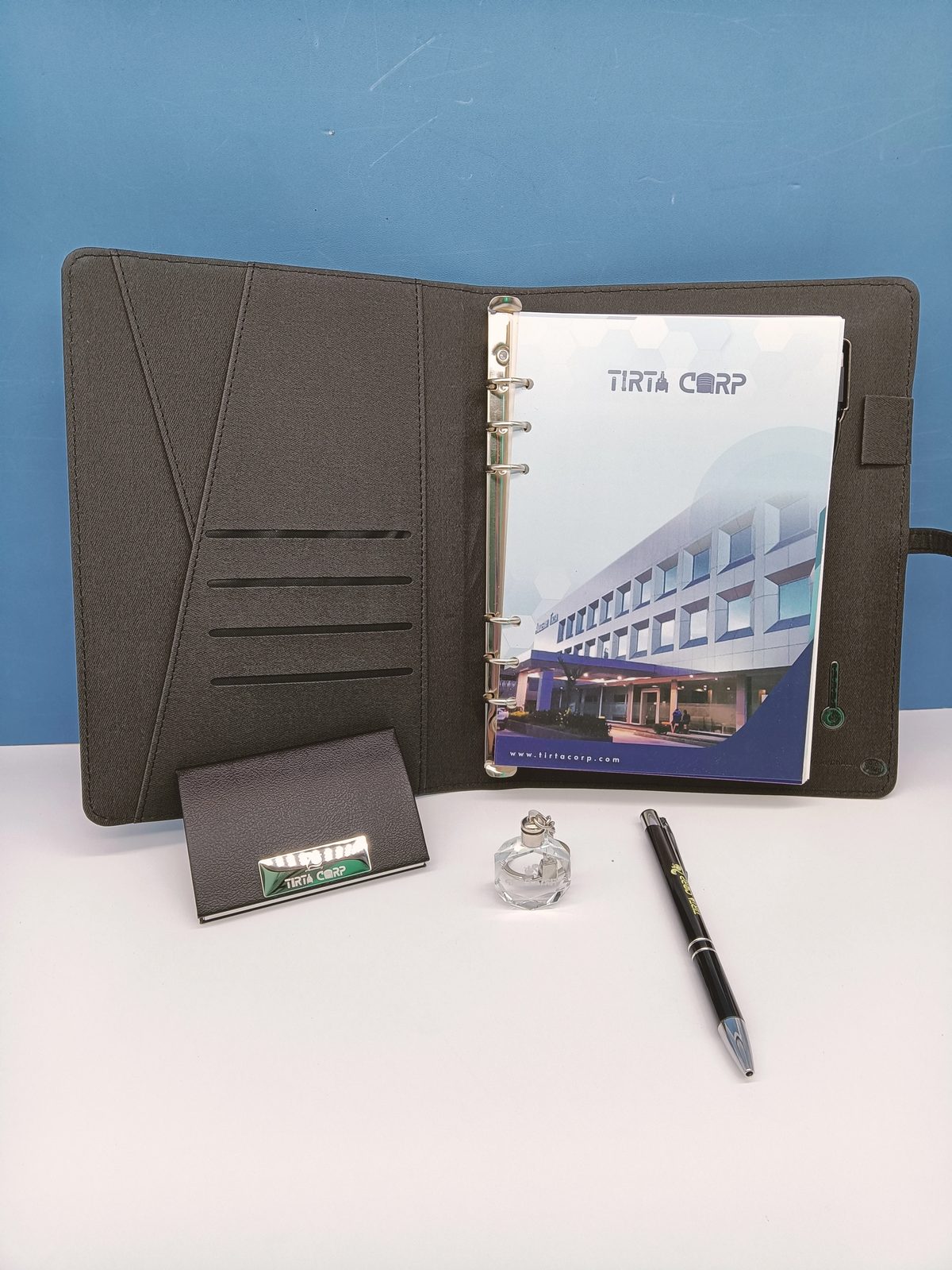 Power bank notebook: 8,000mAh + Gift Set gallery 5