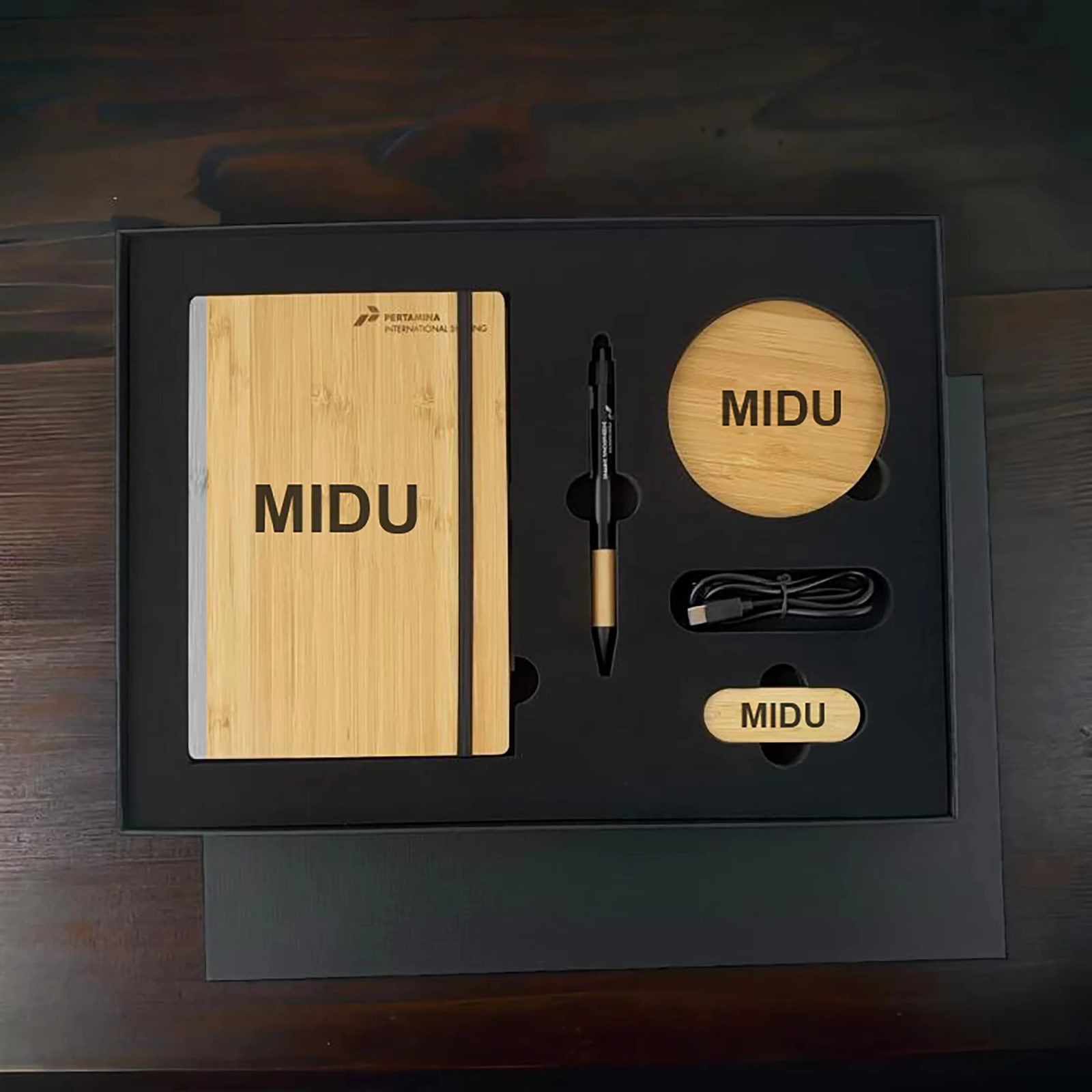 Custom A5 Notebook & Wireless Charger Business Gift Set gallery 3