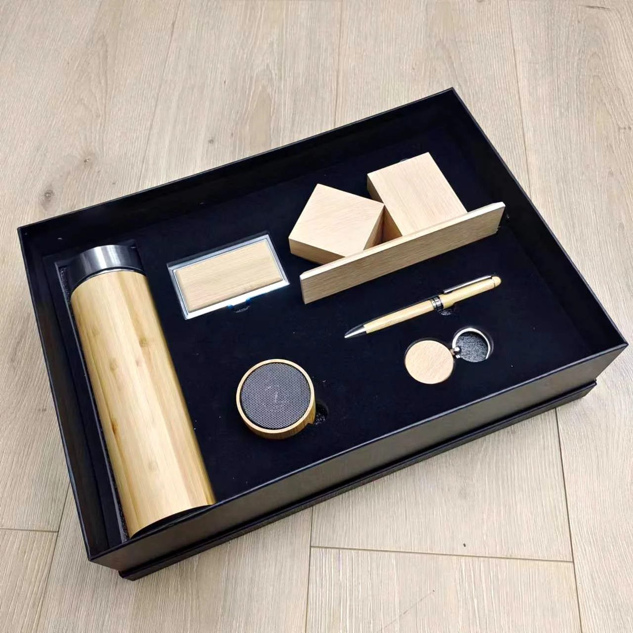 Wooden Executive Gift Set with Temperature Display Bottle & Wireless Charging Station gallery 3