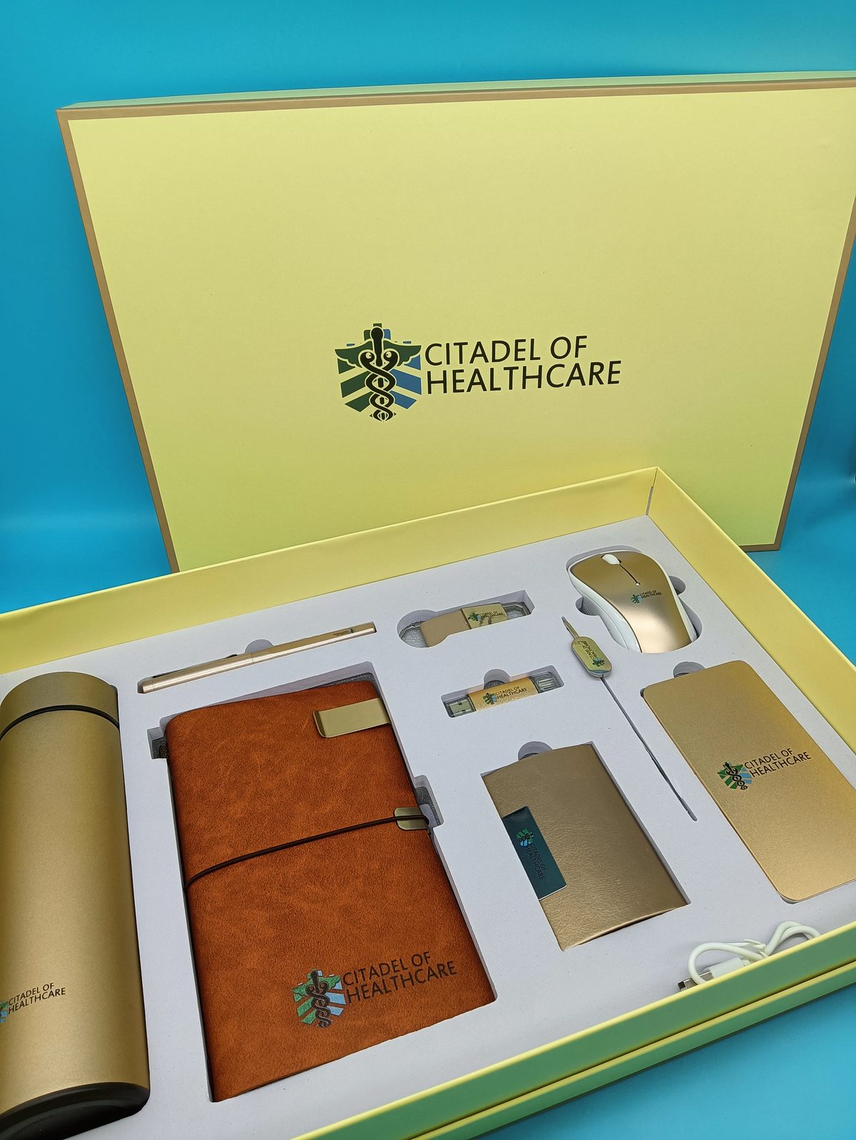 Premium Executive Gift Set with Stainless Bottle, Power Bank & Tech Accessories