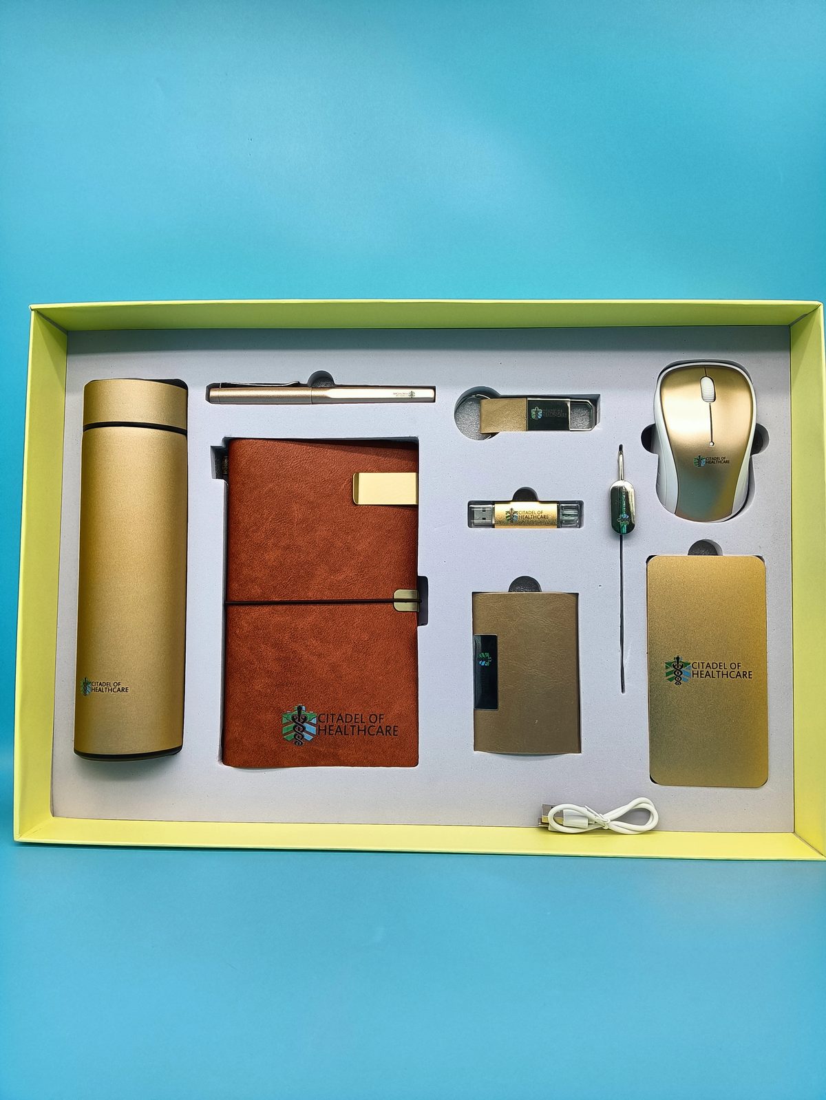 Premium Executive Gift Set with Stainless Bottle, Power Bank & Tech Accessories gallery 1