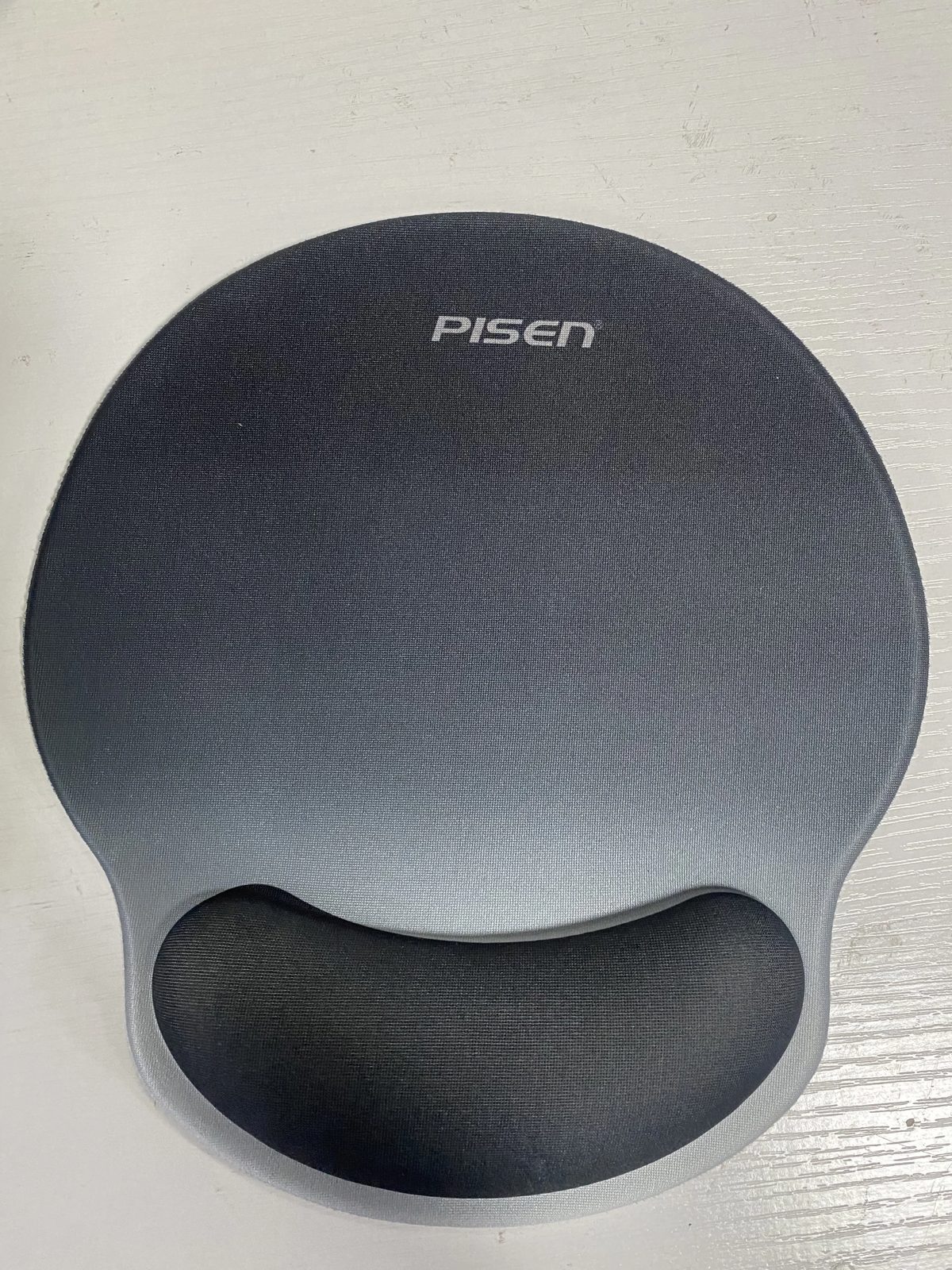Mouse pad with elbow