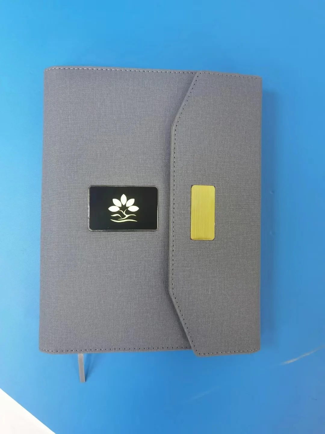 Power bank: 8,000mAh gallery 1